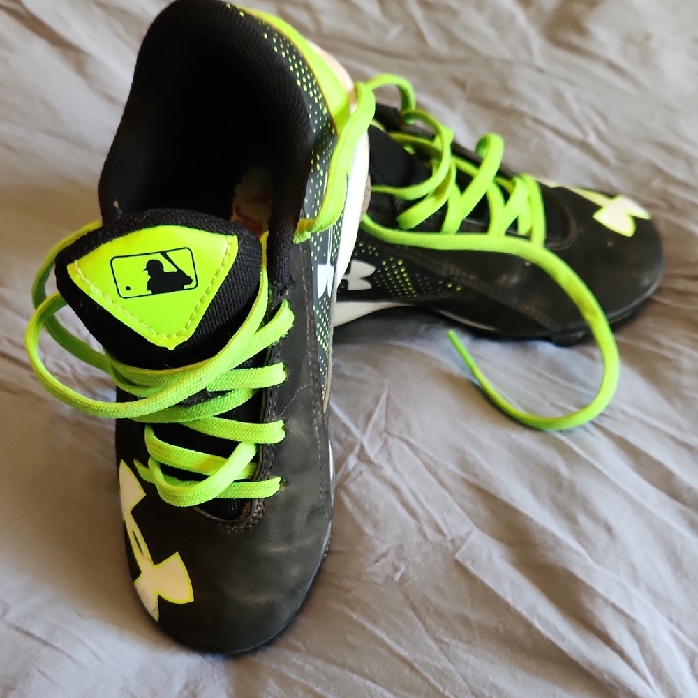 Under Armour Black and Green Sneakers with Neon Accents